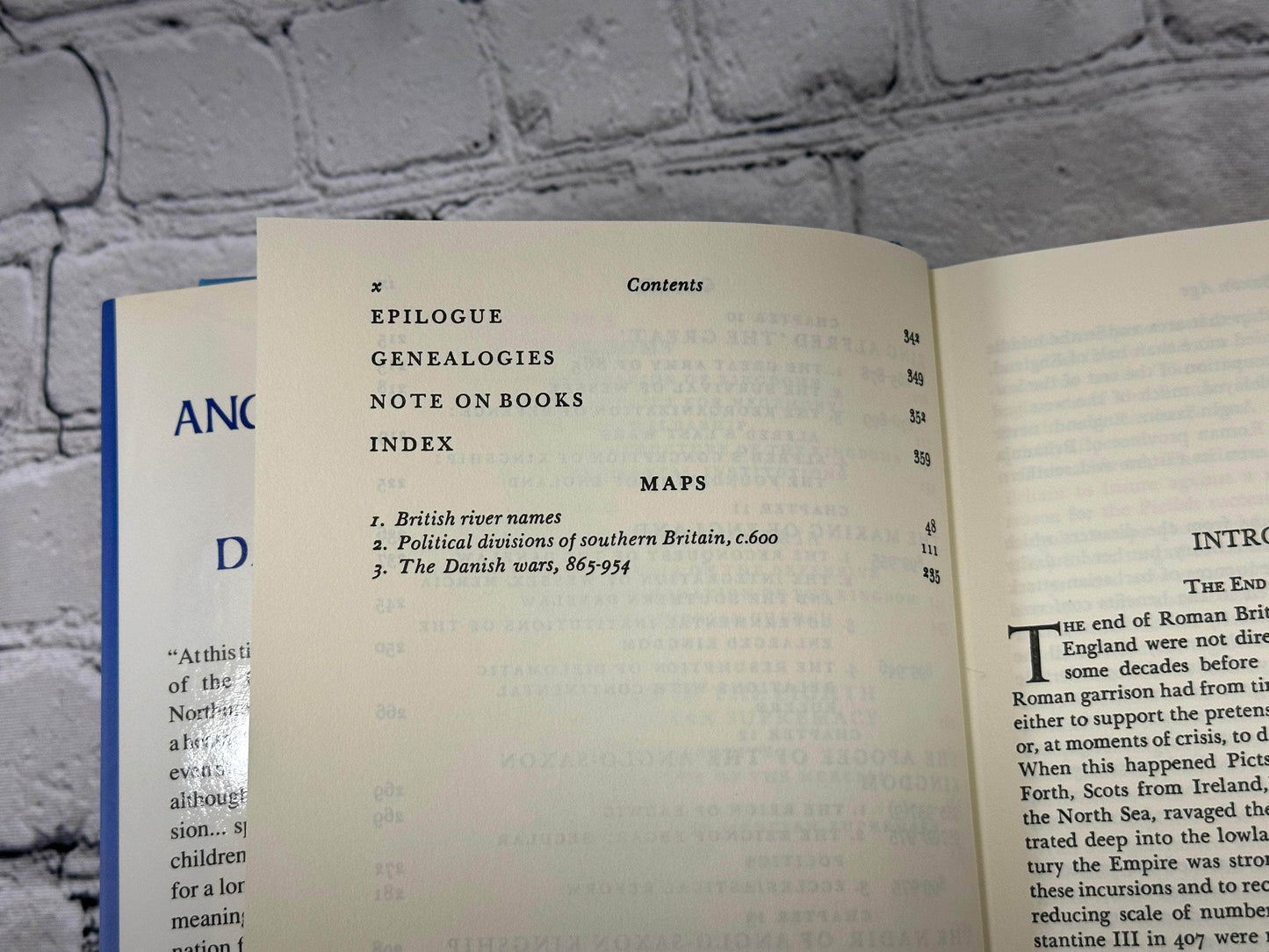 Flipped Pages The Anglo-Saxon Age c400-1042 by D.J.V. Fisher [1992 · Second Printing]