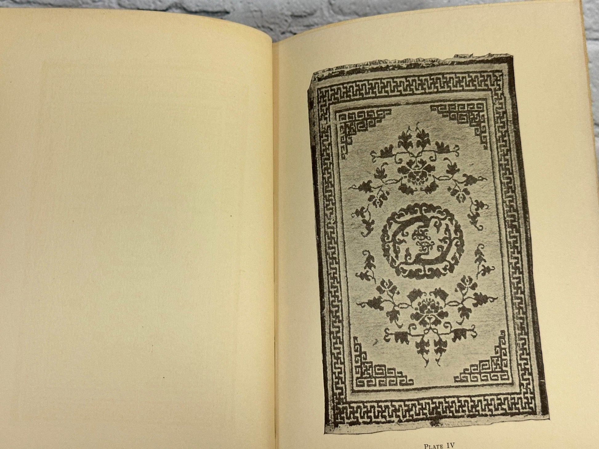 Flipped Pages The Chinese Rug Book by Mary Churchill Ripley [1927 · 1st edition]