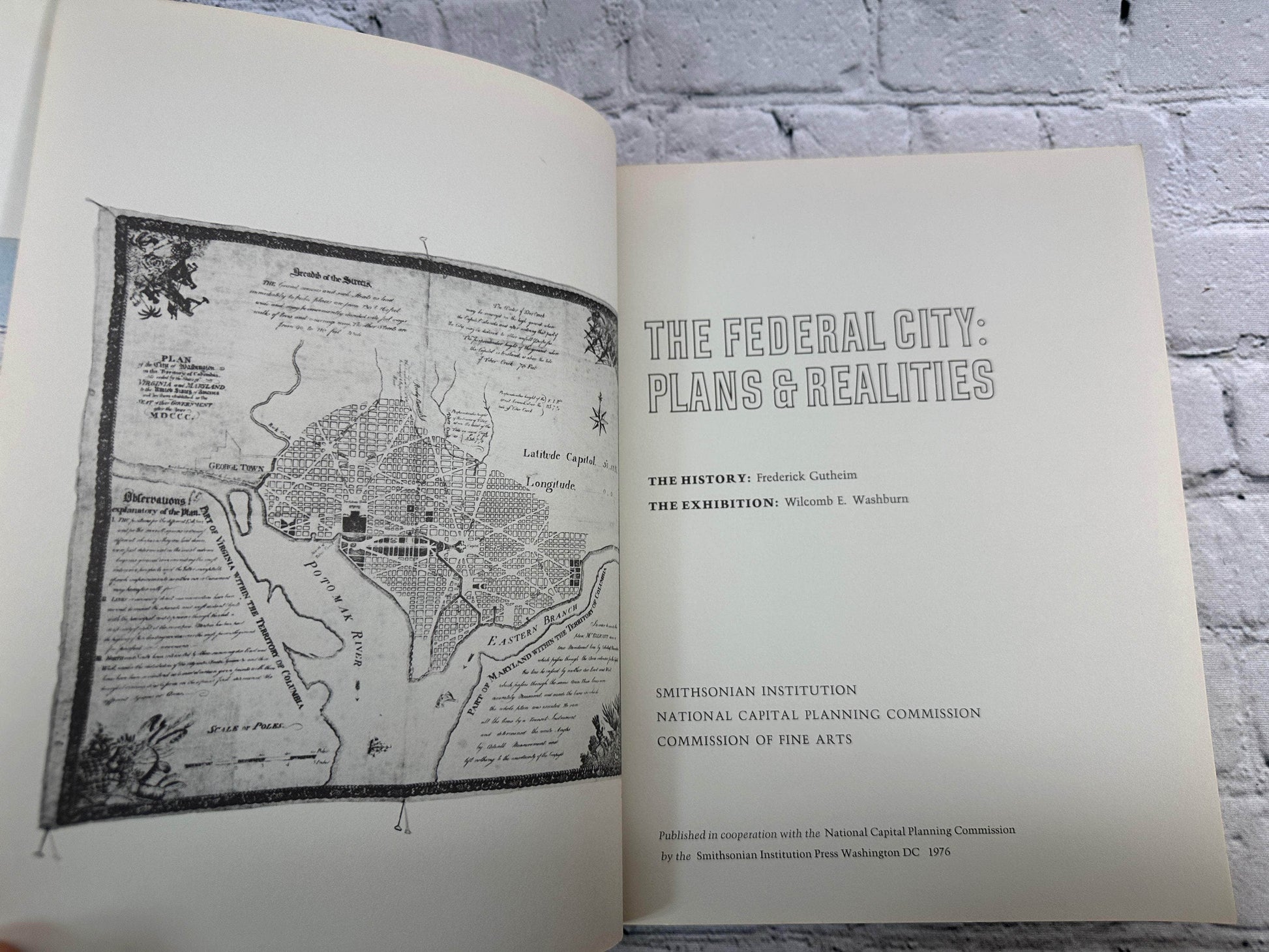 Flipped Pages The Federal City: Plans and Realities by Frederick Gutheim [1976 · Smithsonian]