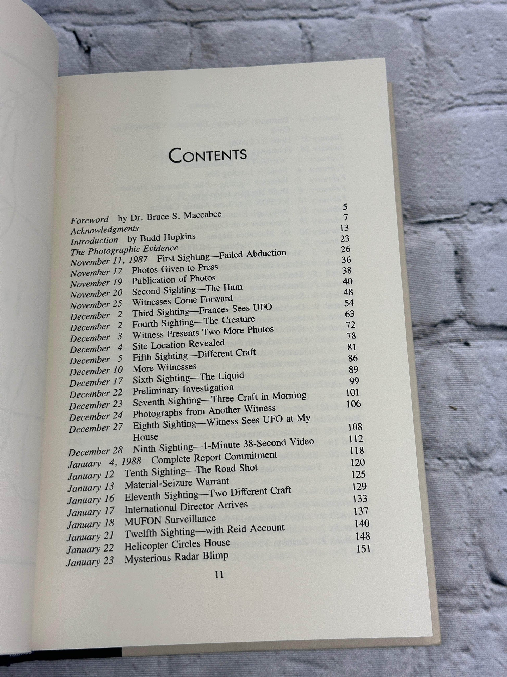 Flipped Pages The Gulf Breeze Sightings By Ed Walters & Frances Walters [1990 · First Edition]