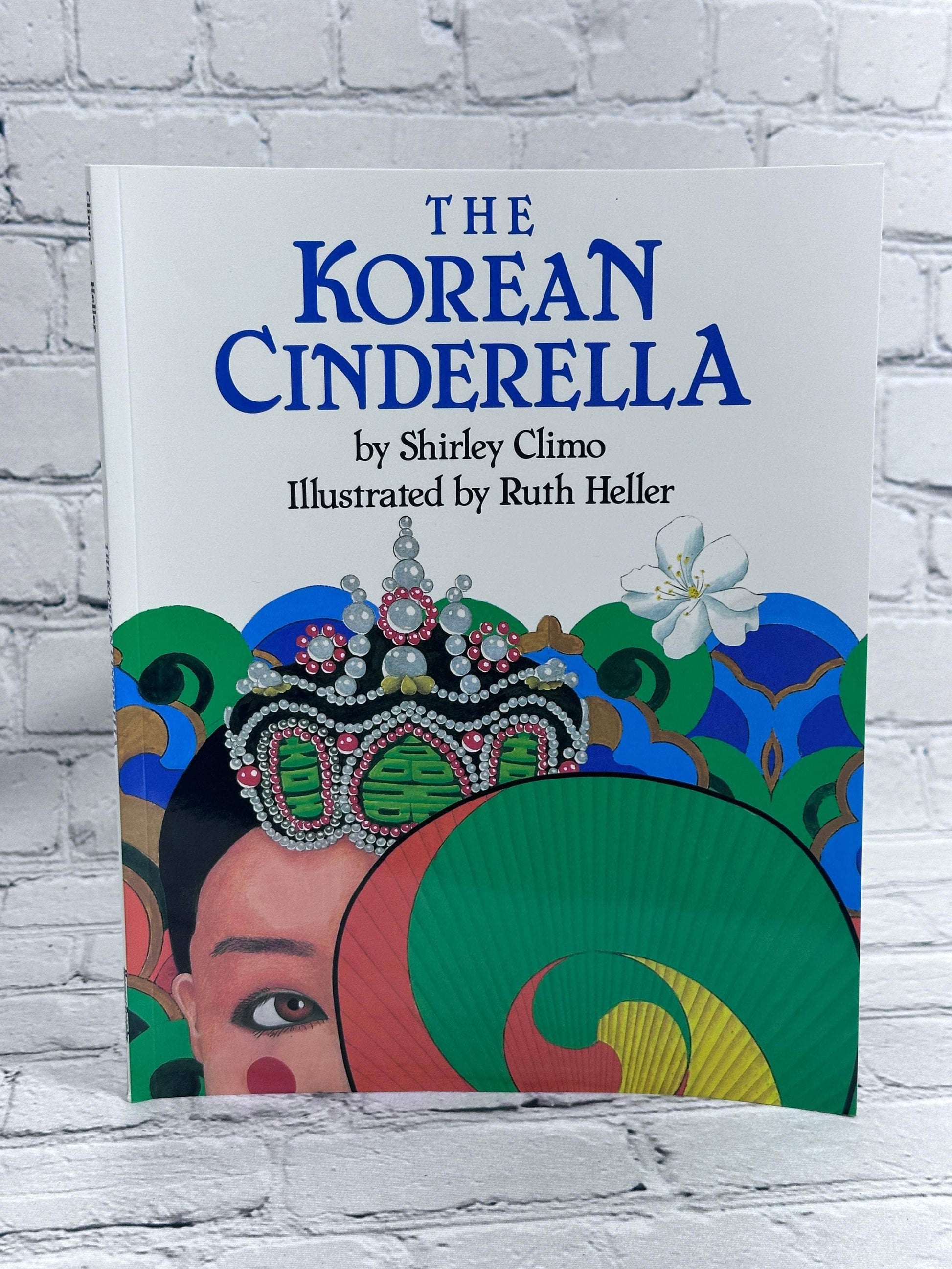 Flipped Pages The Korean Cinderella by Shirley Climo [Harper Trophy]