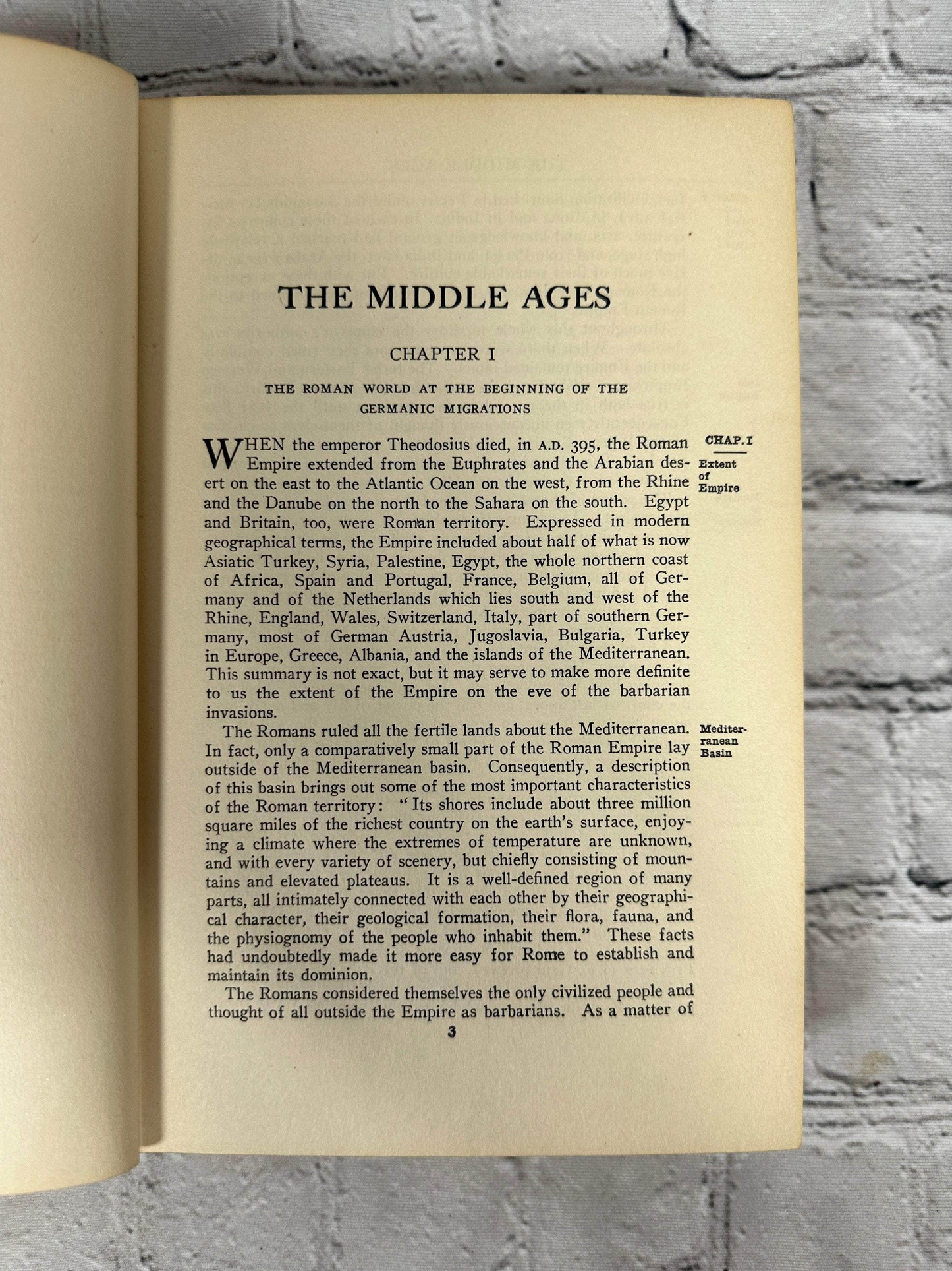 Flipped Pages The Middle Ages by Dana Carleton Munro [1922]