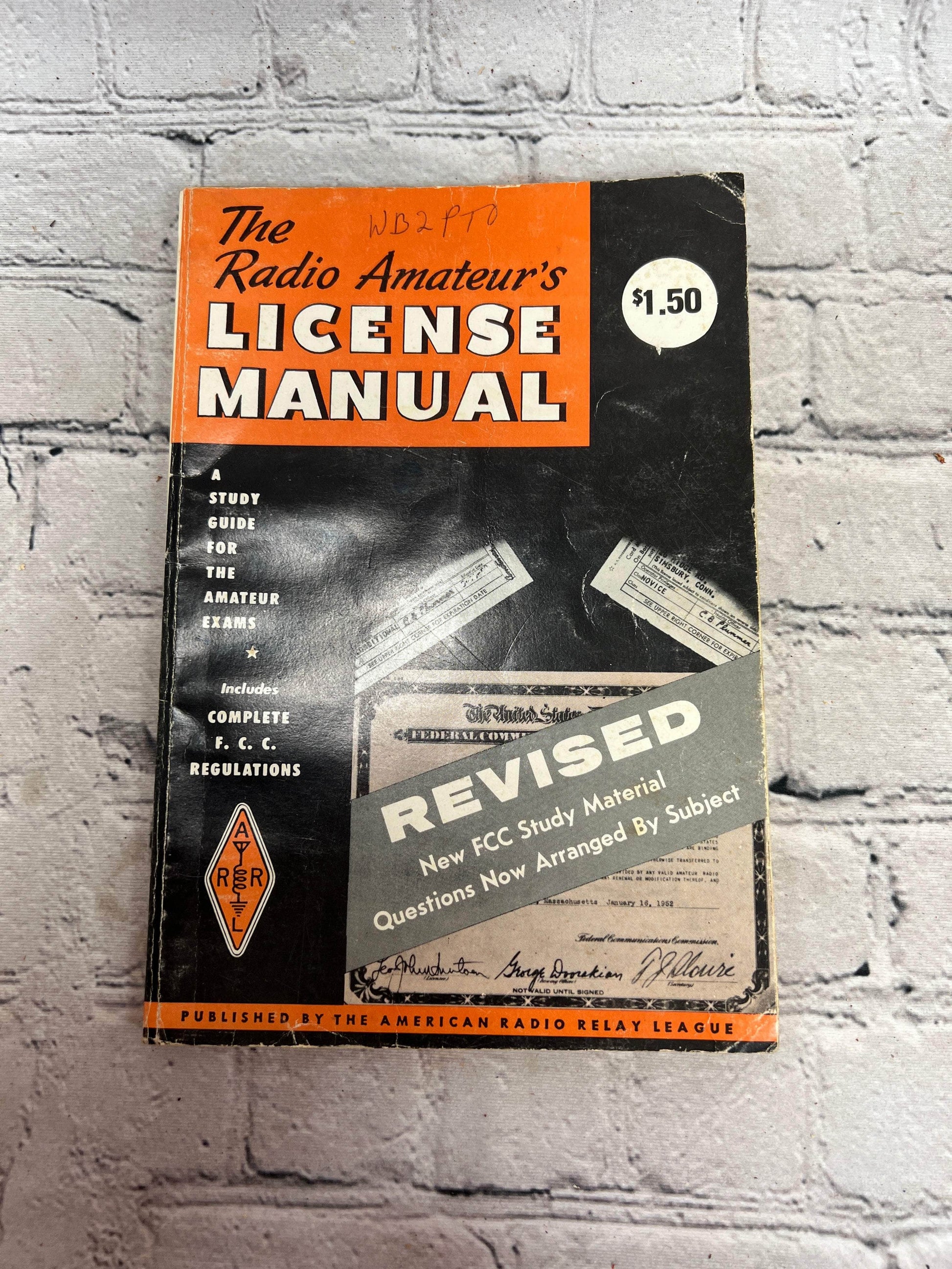 Flipped Pages The Radio Amateur's License Manual Revised [1976 · American Radio Relay League]