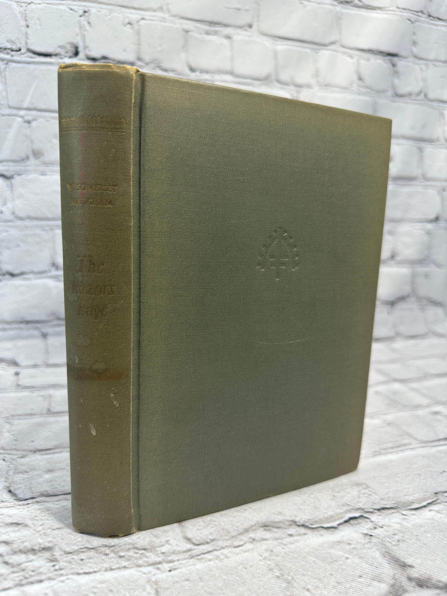 Flipped Pages The Razor's Edge by W. Somerset Maugham [1944 · Book Club Edition]