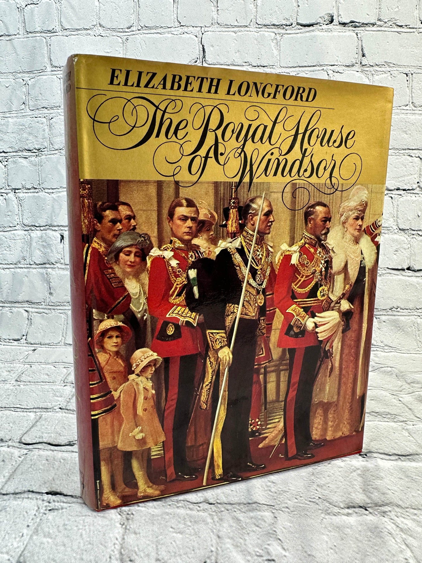 Flipped Pages The Royal House of Windsor by Elizabeth Longford [1974 · 1st American Edition]