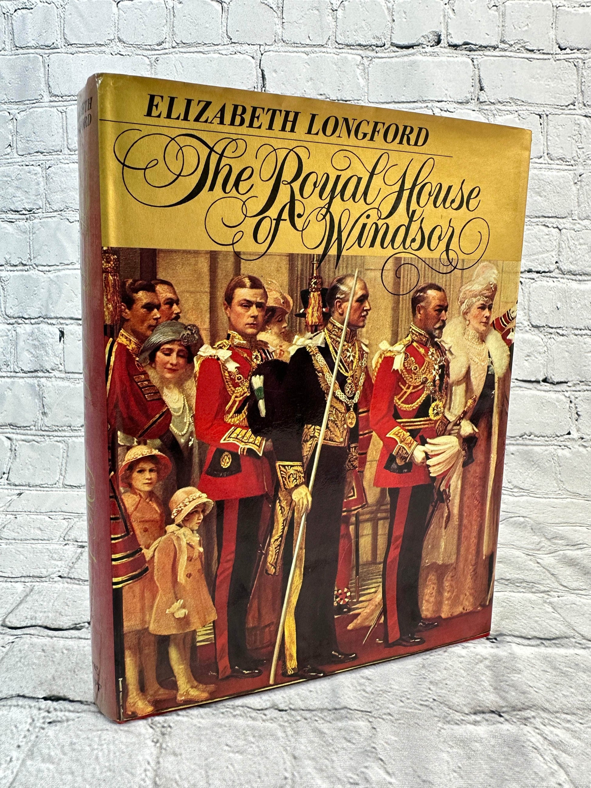 Flipped Pages The Royal House of Windsor by Elizabeth Longford [1974 · 1st American Edition]