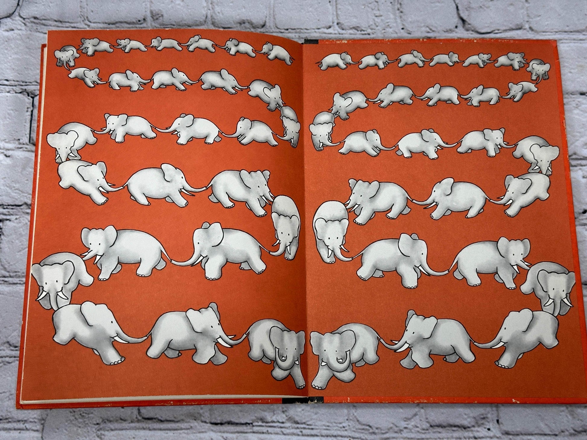 Flipped Pages The Story of Babar the little elephant By Jean De Brunhoff [1960]