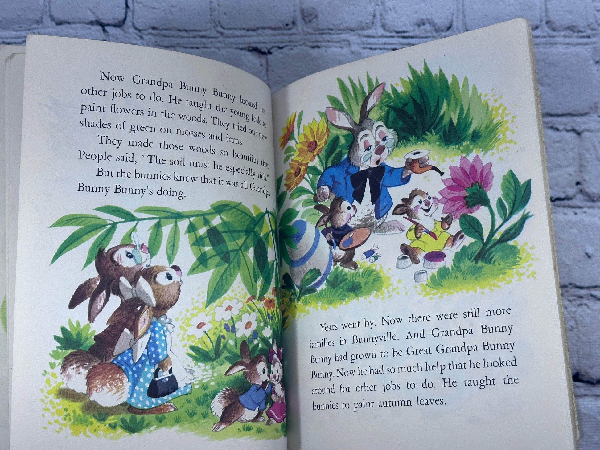 Flipped Pages Walt Disney's Bunny Book [A Little Golden Book · 1969]