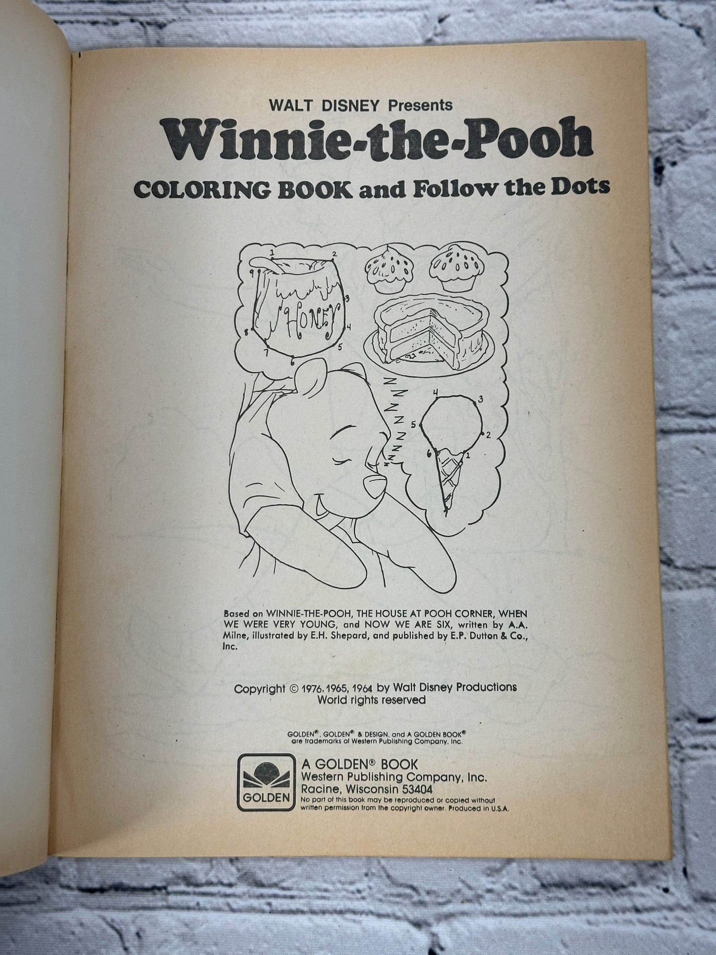 Flipped Pages Winnie the Pooh Coloring Book [Golden Books · #1045-6 · 1976]