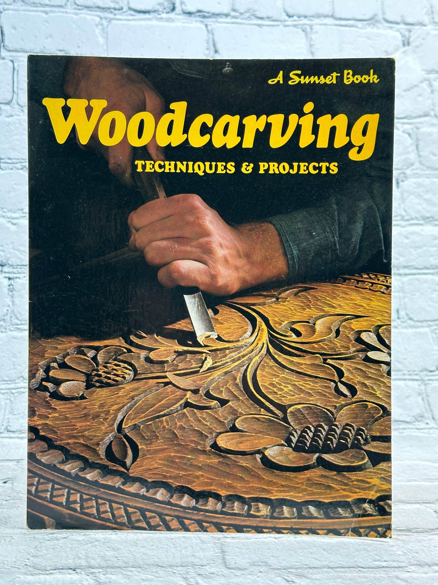 Flipped Pages Woodcarving: Techniques and Projects by James B. Johnstone [1971]