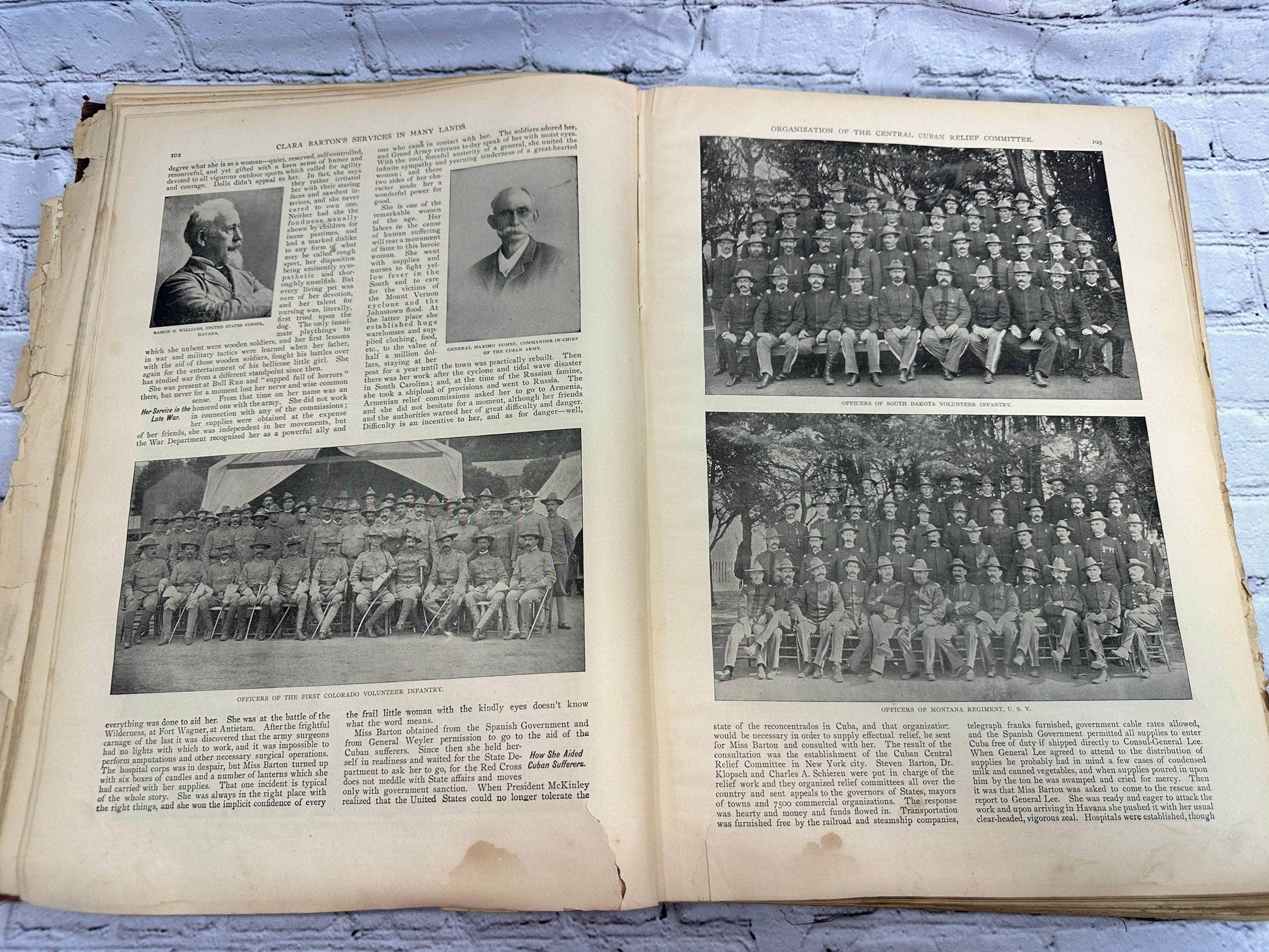 Flipped Pages Wright's Official History of the Spanish American War by General Wright [1900]