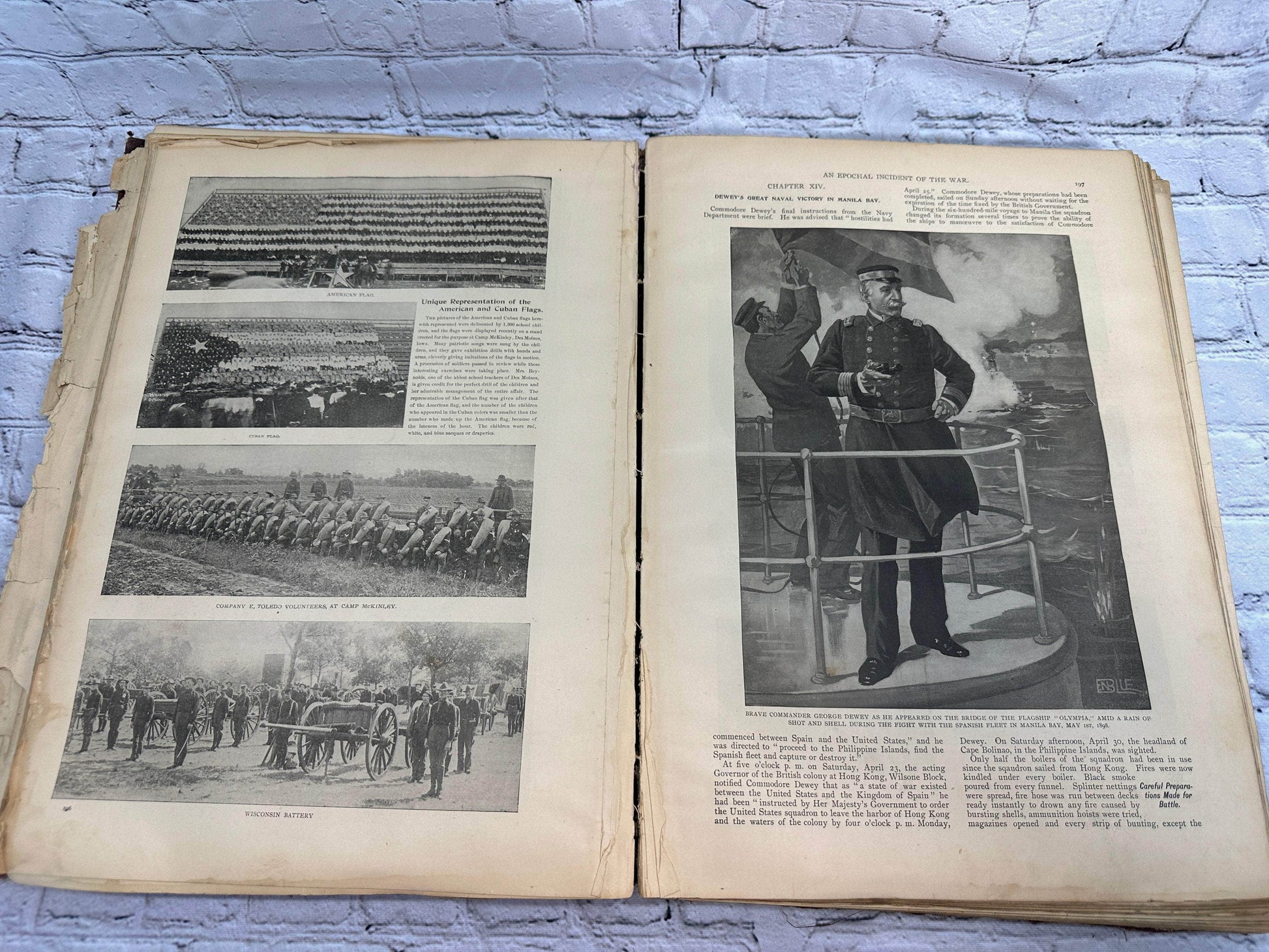 Flipped Pages Wright's Official History of the Spanish American War by General Wright [1900]