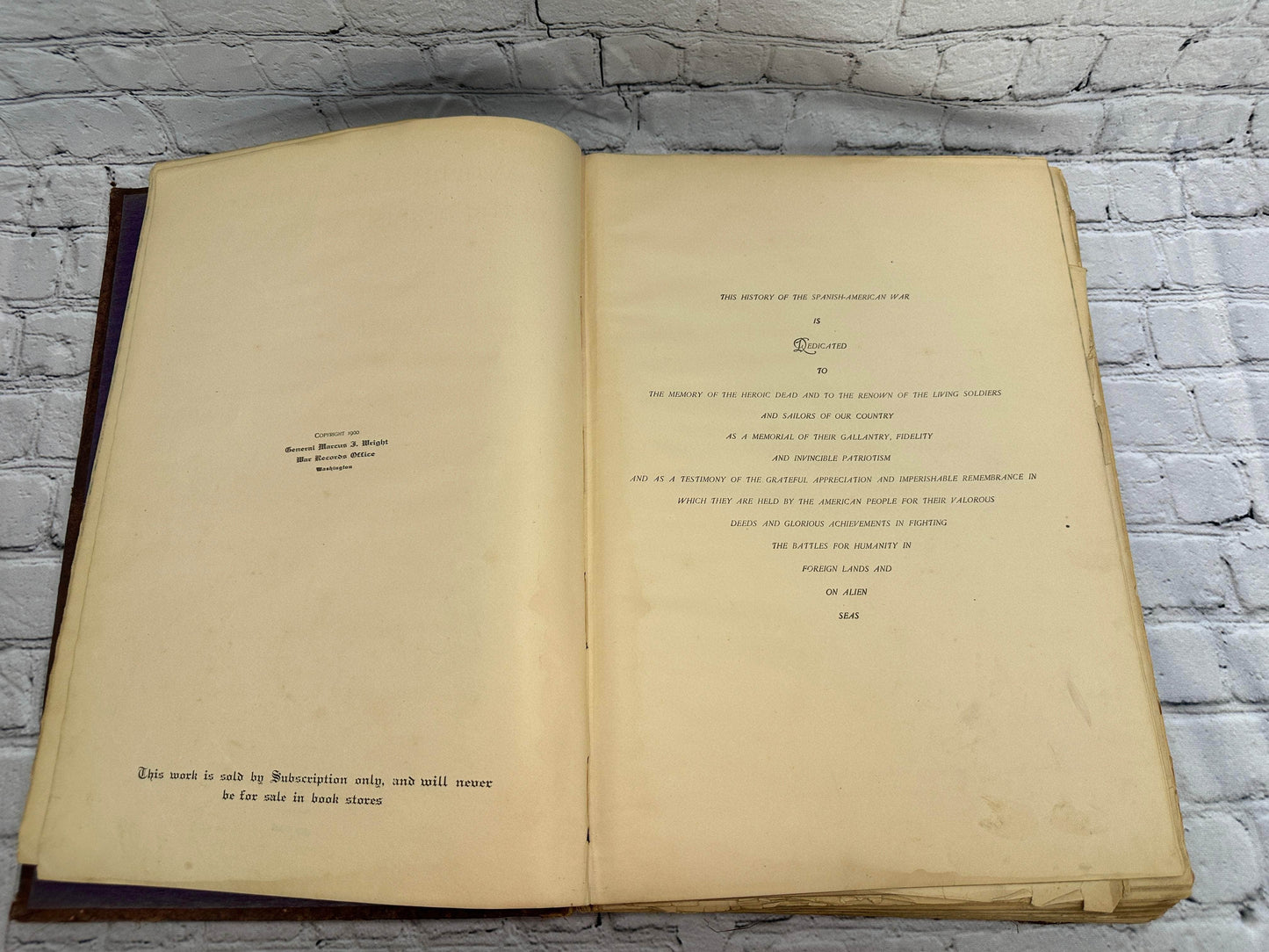 Flipped Pages Wright's Official History of the Spanish American War by General Wright [1900]