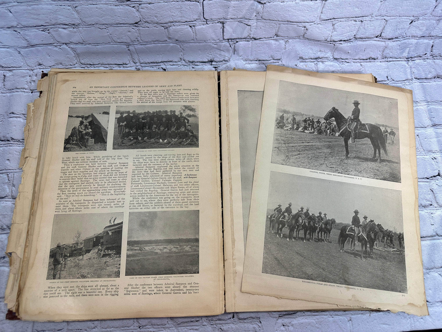 Flipped Pages Wright's Official History of the Spanish American War by General Wright [1900]