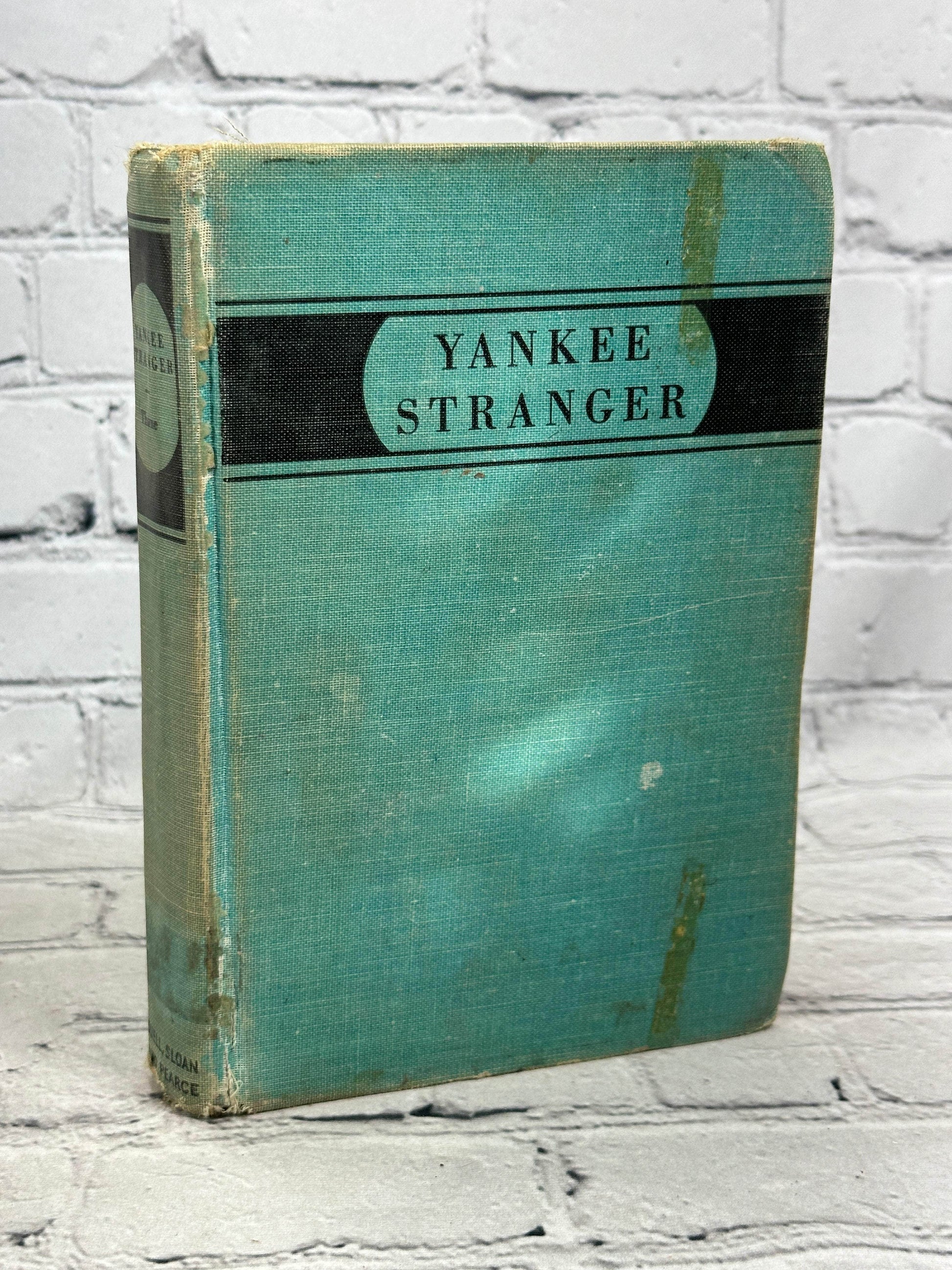 Flipped Pages Yankee Stranger by Elswyth Thane [1944 · Fifteenth Printing]