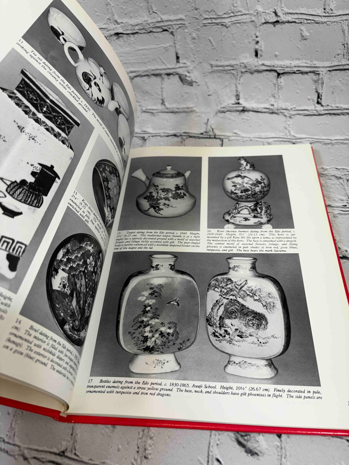 Treasury of Satsuma by Sandra Andacht, 1981 Wallace-Homestead Book Company hardcover - black-and-white plates of Edo-period pieces