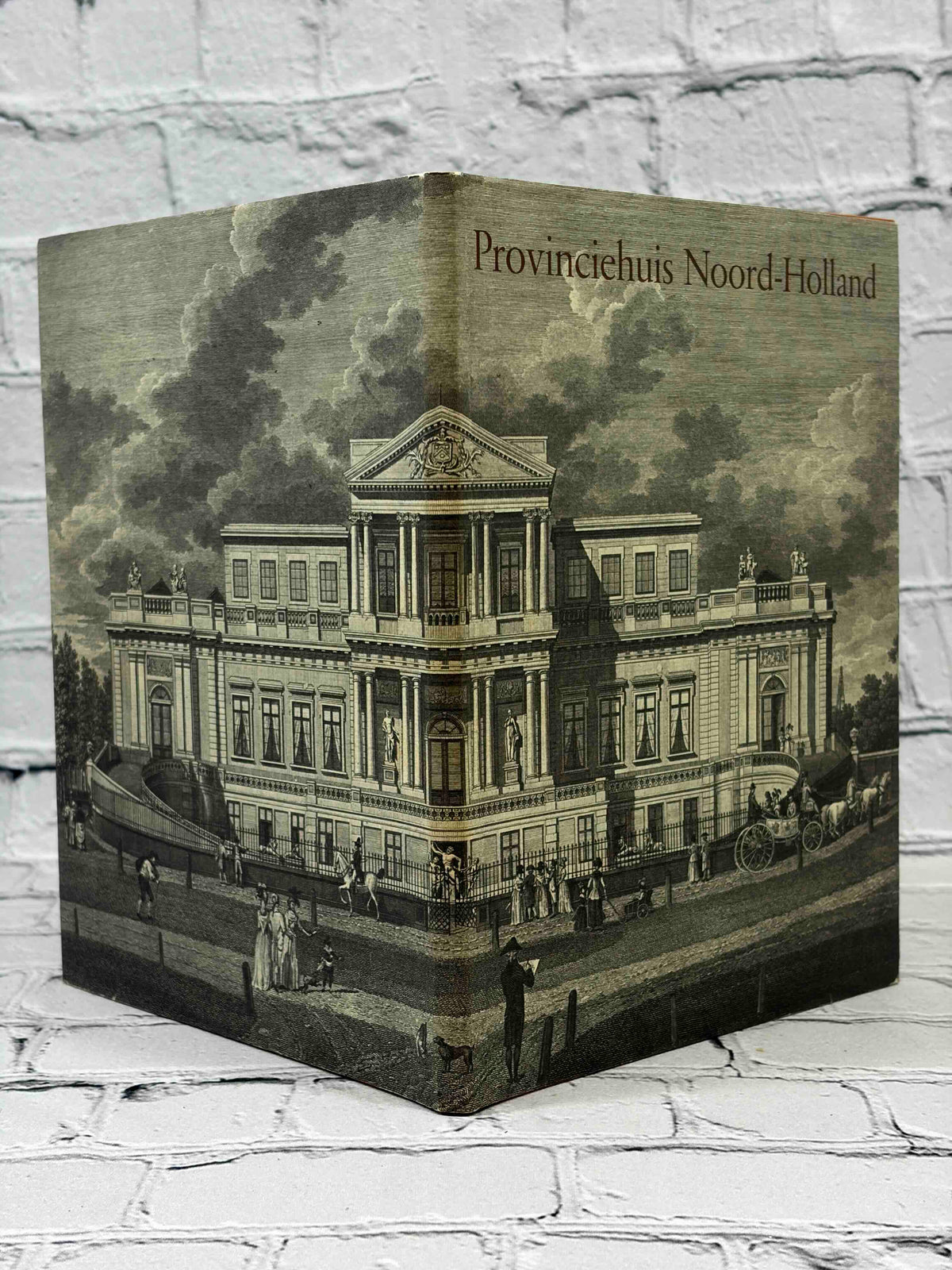 Provinciehuis Noord-Holland by Noortje de Roy van Zuydewijn, Provinciaal Bestuur van Noord-Holland hardcover - dust jacket front and spine