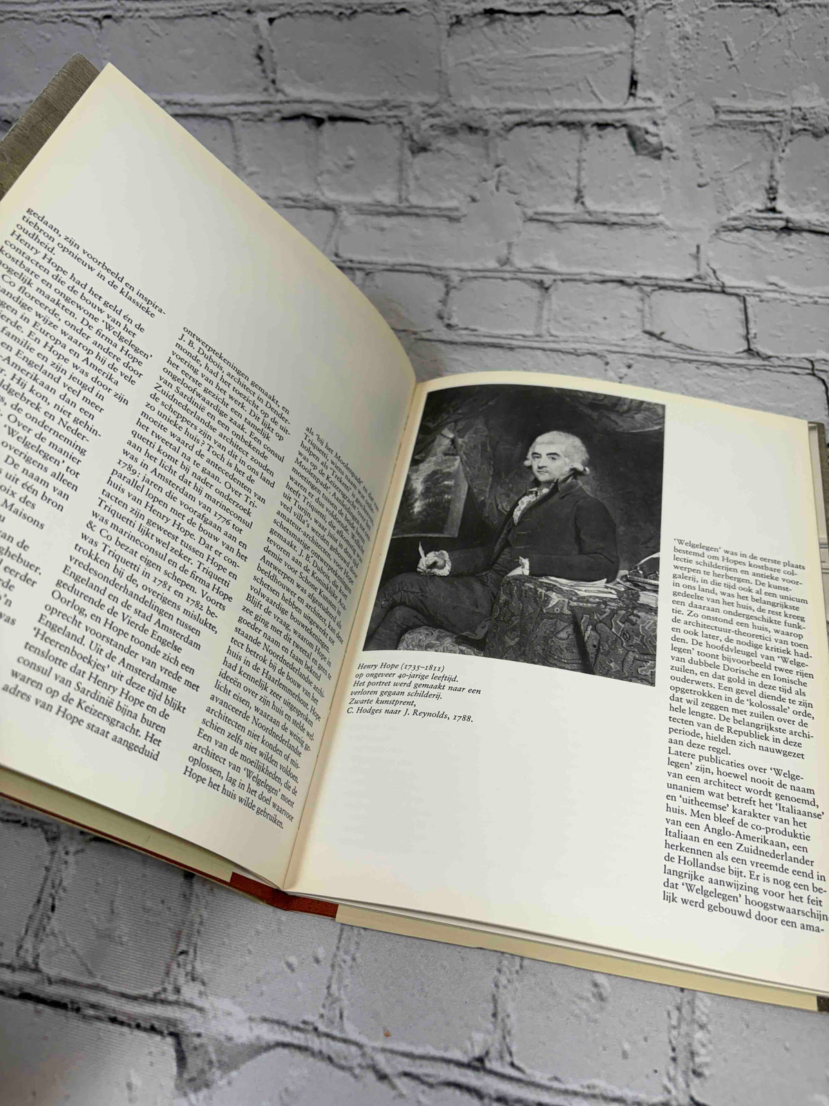Provinciehuis Noord-Holland by Noortje de Roy van Zuydewijn, Provinciaal Bestuur van Noord-Holland hardcover - portrait of Henry Hope and text
