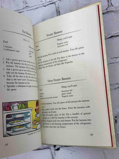 Raggedy Ann and Andy's Cookbook by Nika Hazelton, 1975 Bobbs-Merrill hardcover - illustrated recipe pages