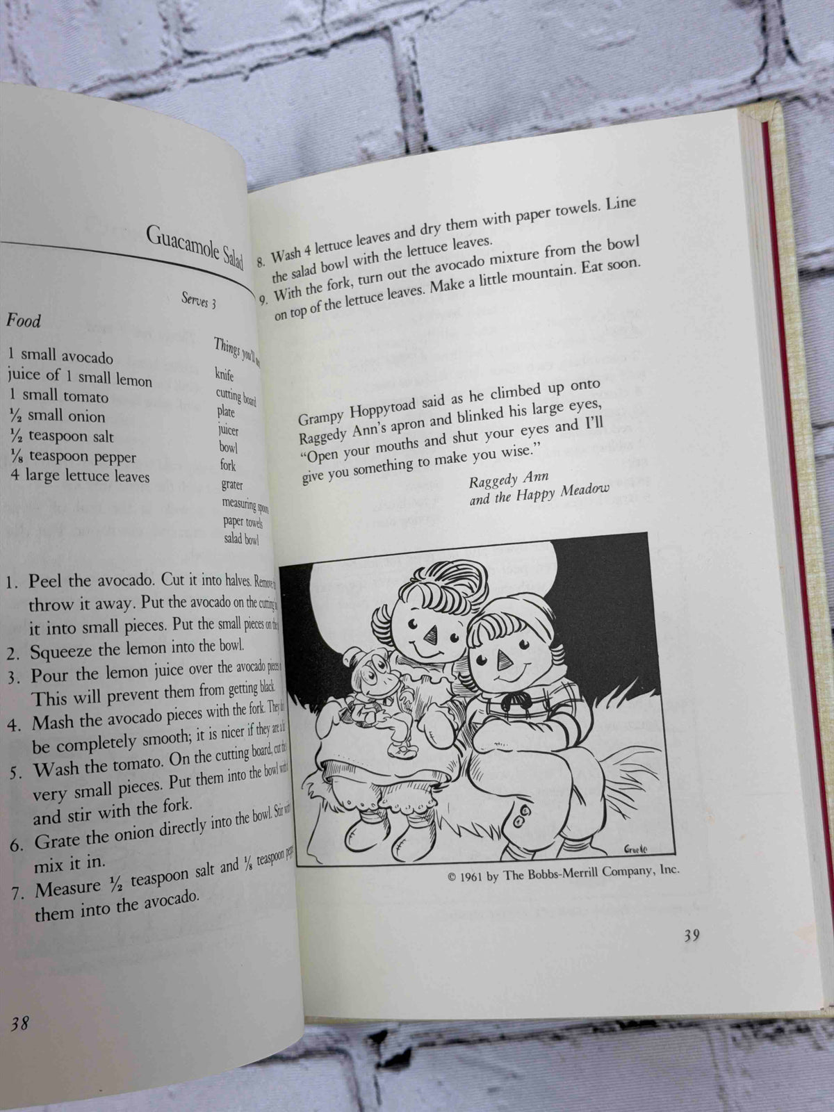 Raggedy Ann and Andy's Cookbook by Nika Hazelton, 1975 Bobbs-Merrill hardcover - recipe pages