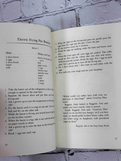 Raggedy Ann and Andy's Cookbook by Nika Hazelton, 1975 Bobbs-Merrill hardcover - recipe pages