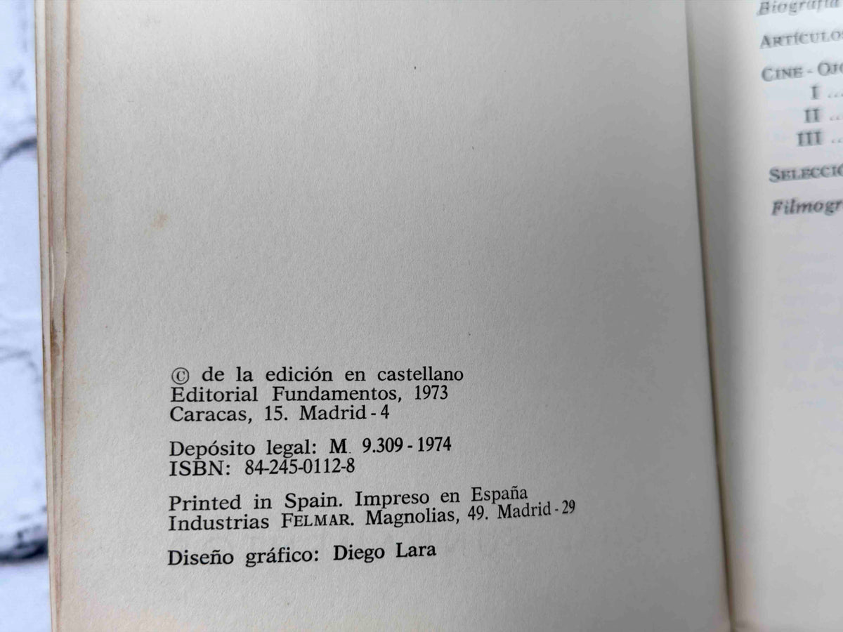 El Cine Ojo by Dziga Vertov, 1973 Editorial Fundamentos paperback - copyright page