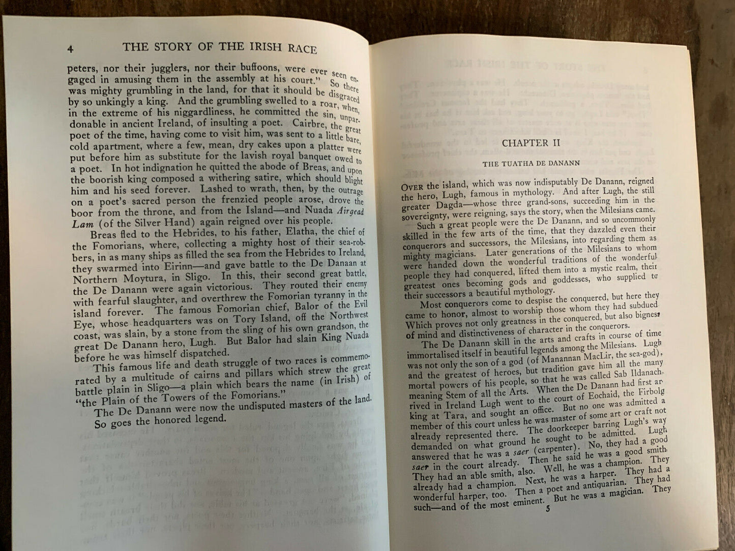 The Story of the Irish Race by Seumas MacManus - 1970 , (1A)