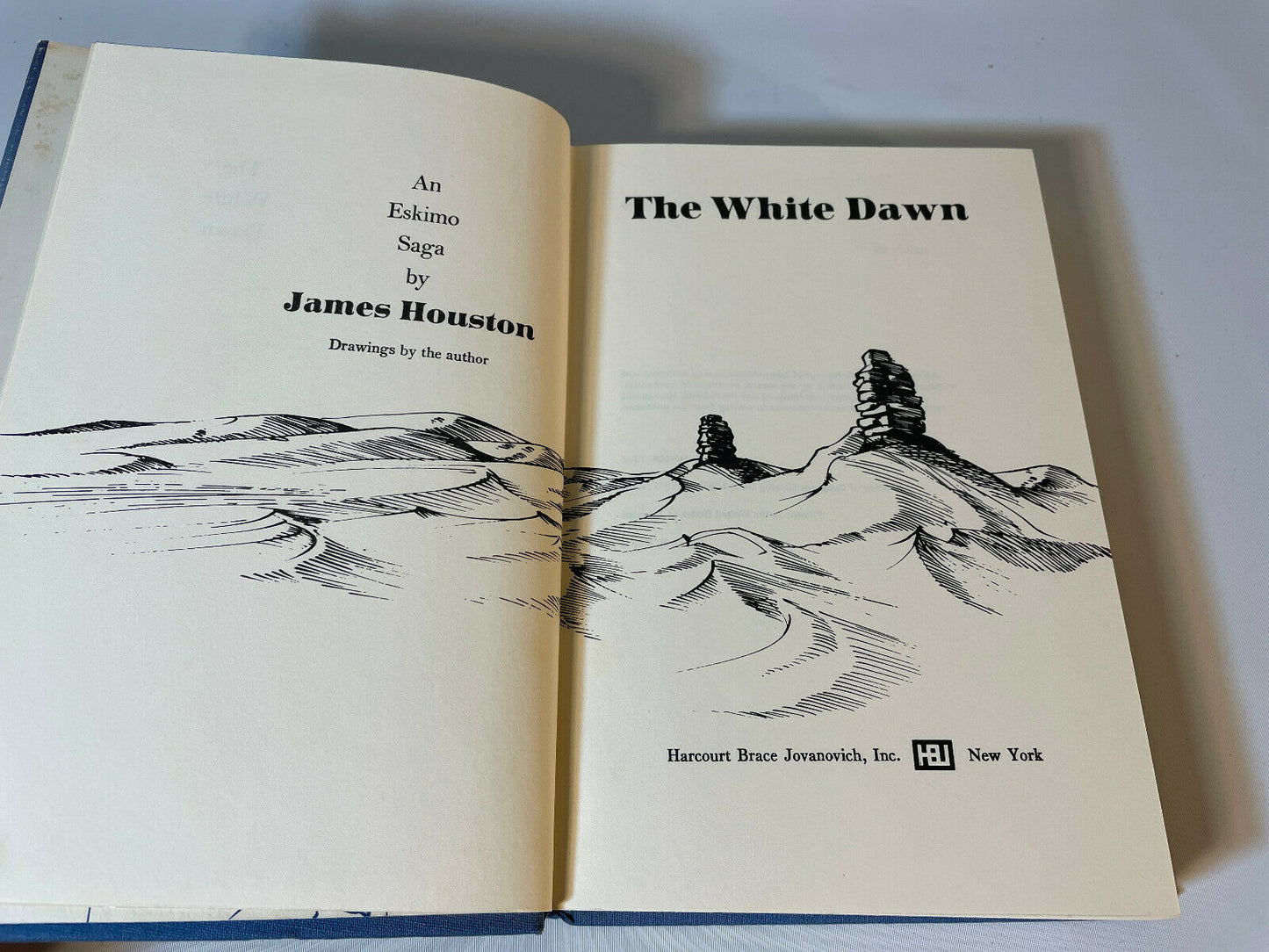 James Houston 1971 The White Dawn An Eskimo Saga Hardcover (C4)