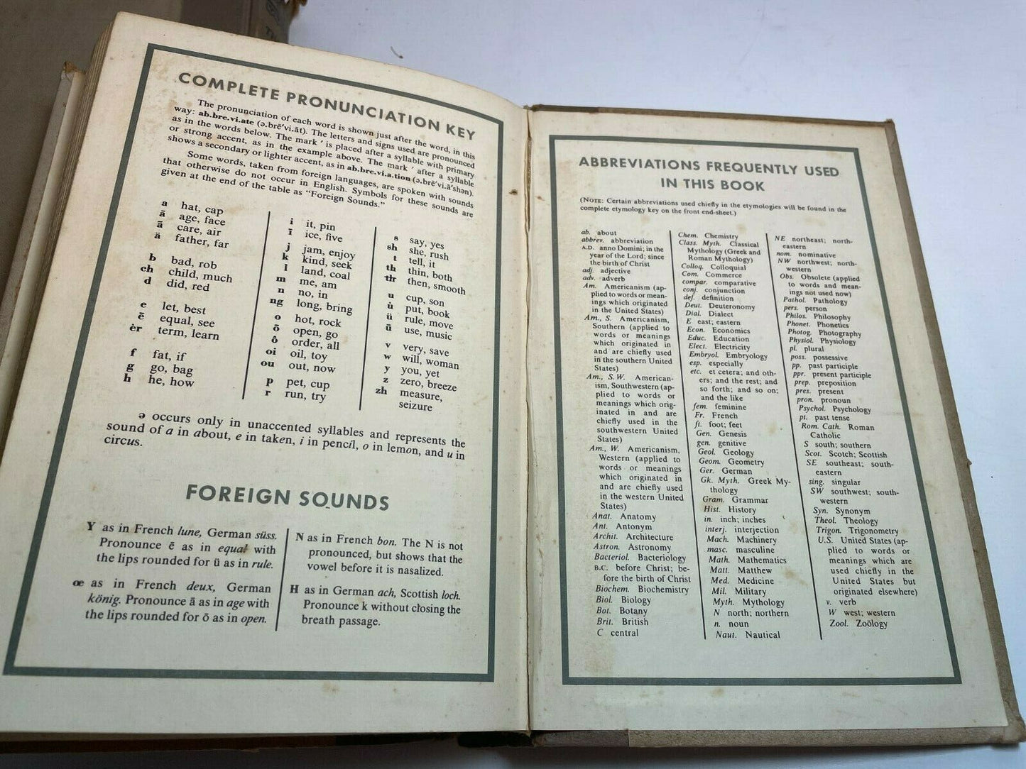 Comprehensive Desk Dictionary, Thorndike Barnhart 2 Volume Complete Set; 1958 A2