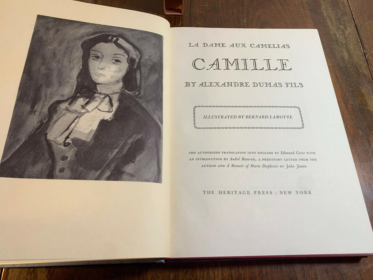 Camille by Alexandre Dumas Fils w/ Sandglass