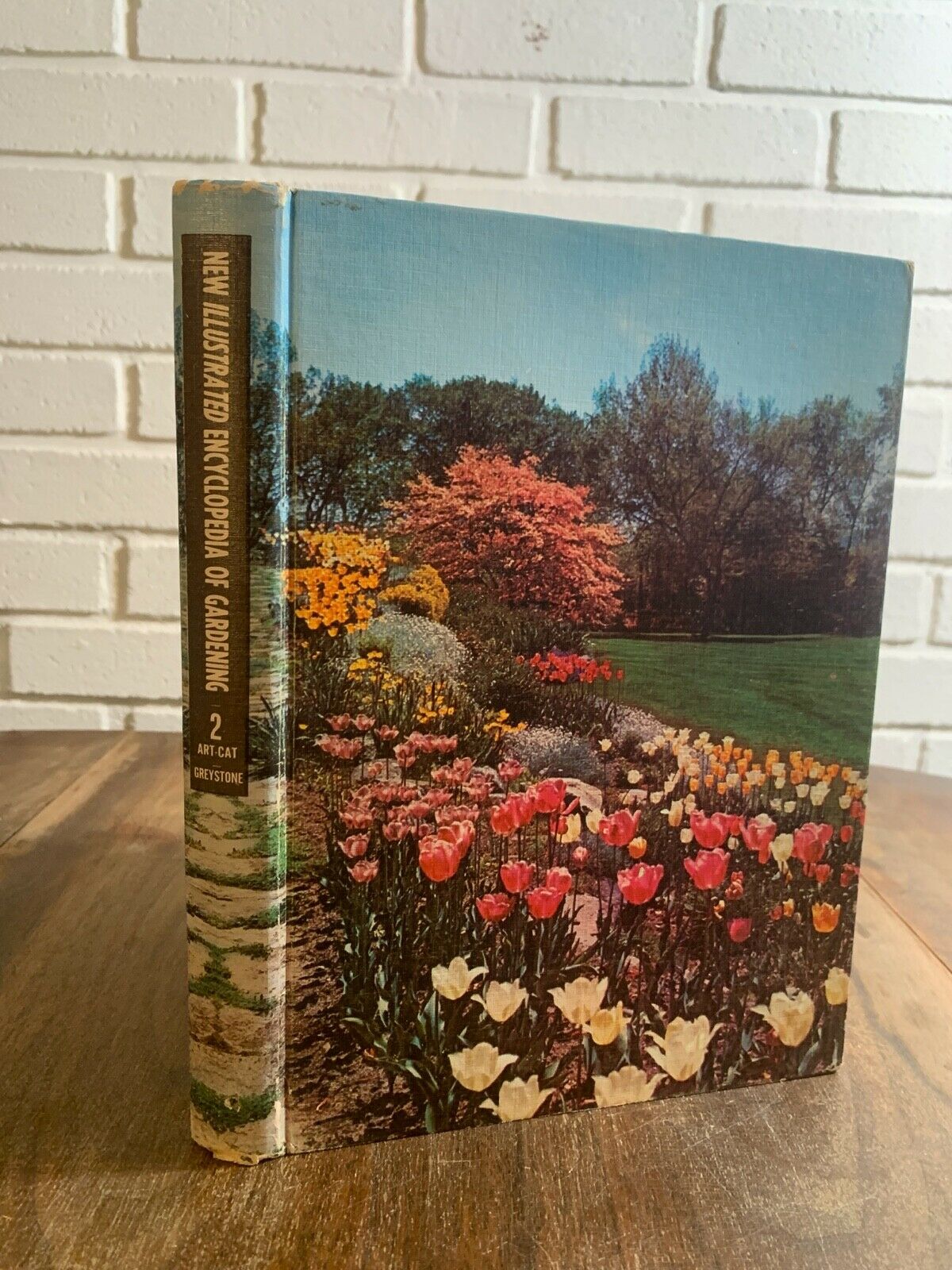 New Illustrated Encyclopedia of Gardening 1960s Hardcover Volume 2 (3B)