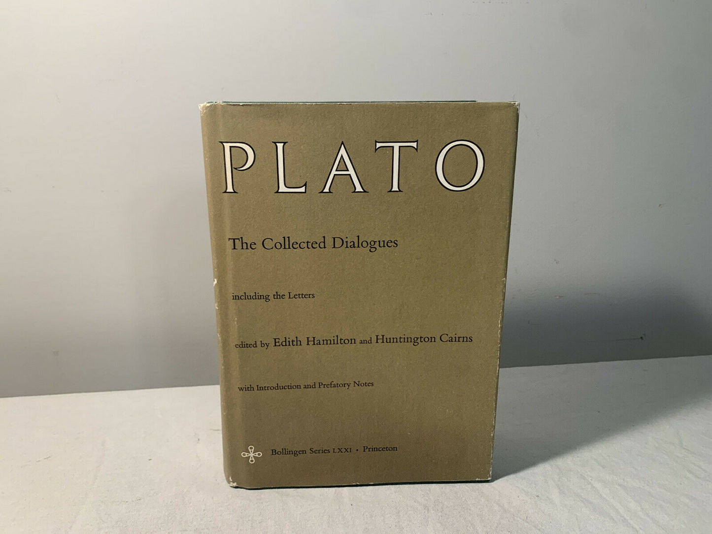 The Collected Dialogues of Plato Including the Letters  [1961 · 9th Printing]