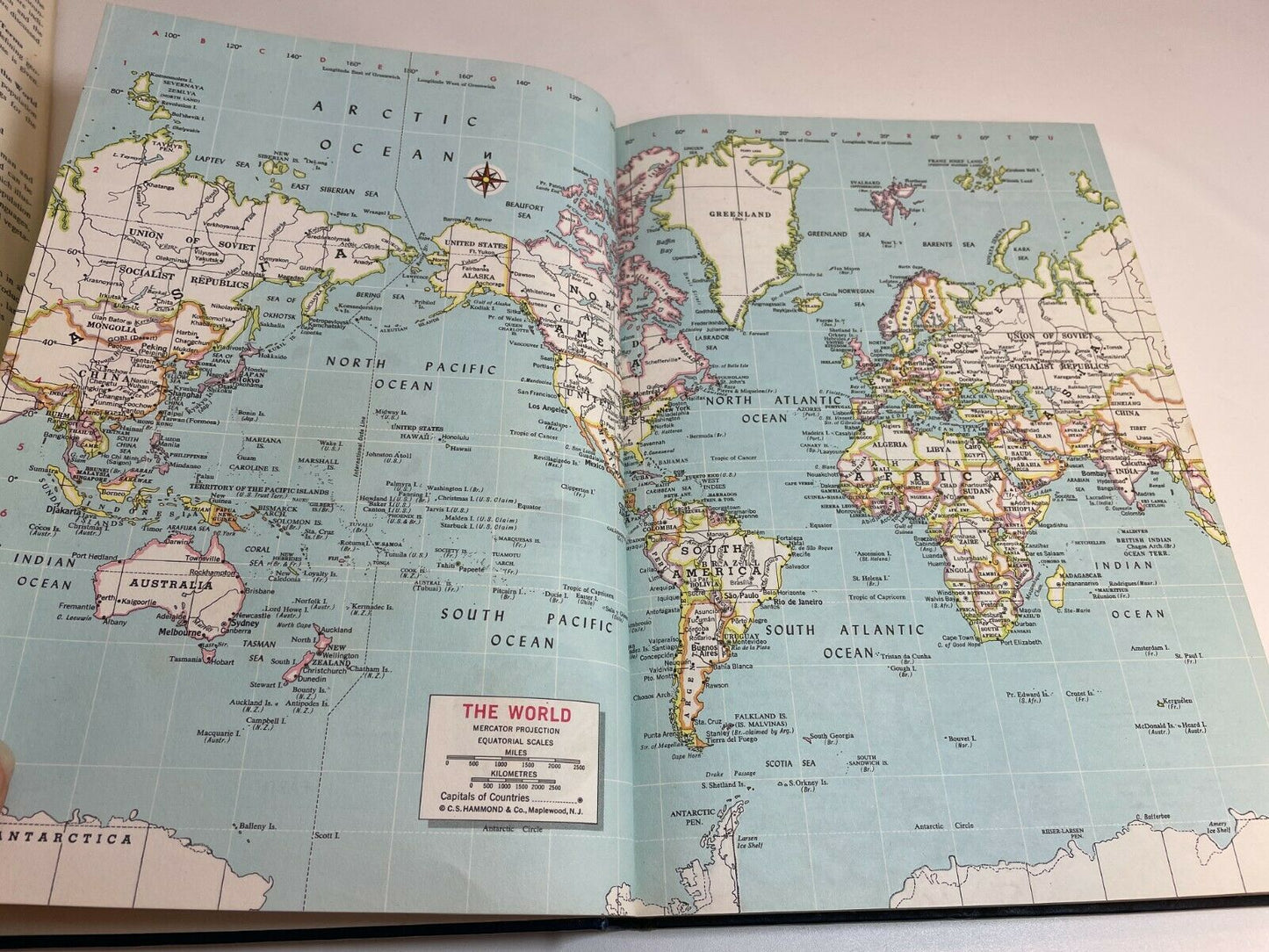 Hammond's Family Reference World Atlas 1977 Vintage Color Maps Illustration (B3)