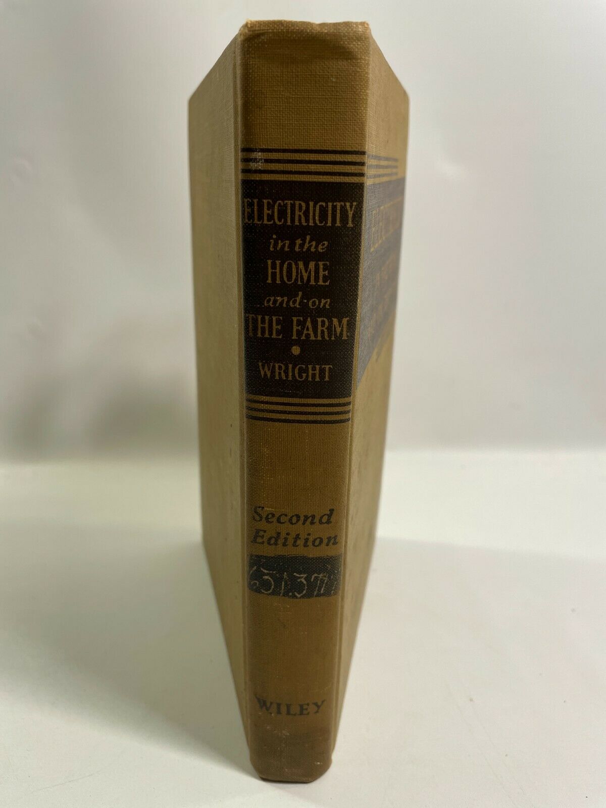 Electricity in the Home and on the Farm 1941 Second Edition Forrest B. Wright