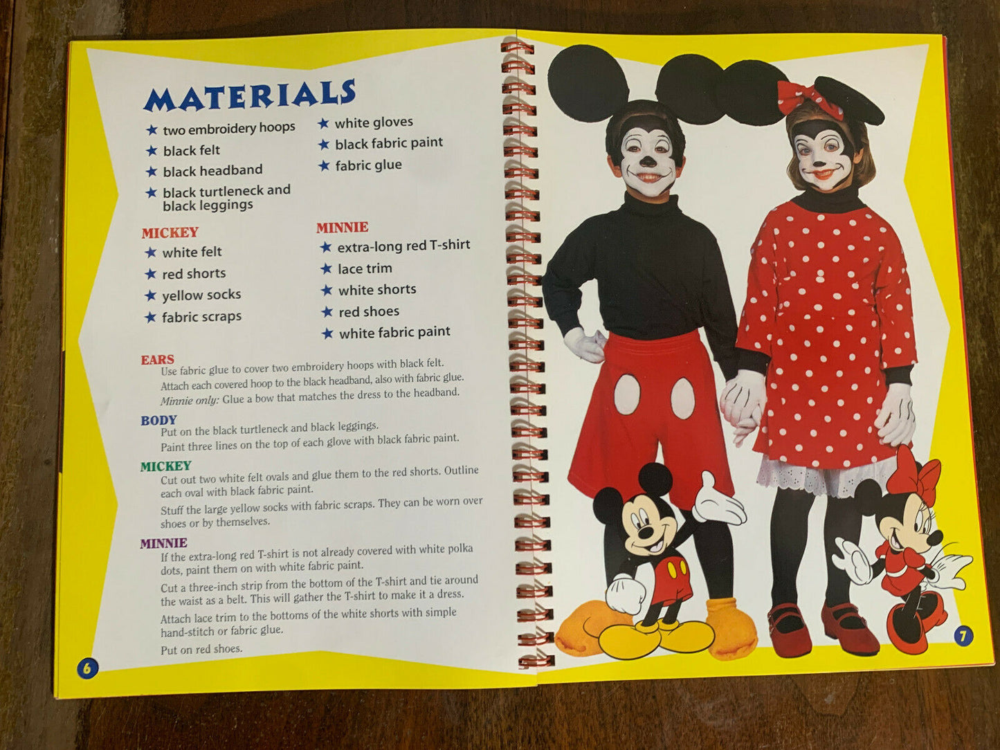 Disney Face Painting & Costume Kit Book Only 1997 (O2)