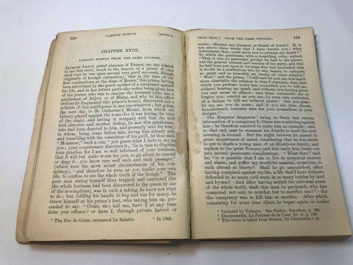 Antique: The Essays of Michel de Montaigne Vol I, 1913