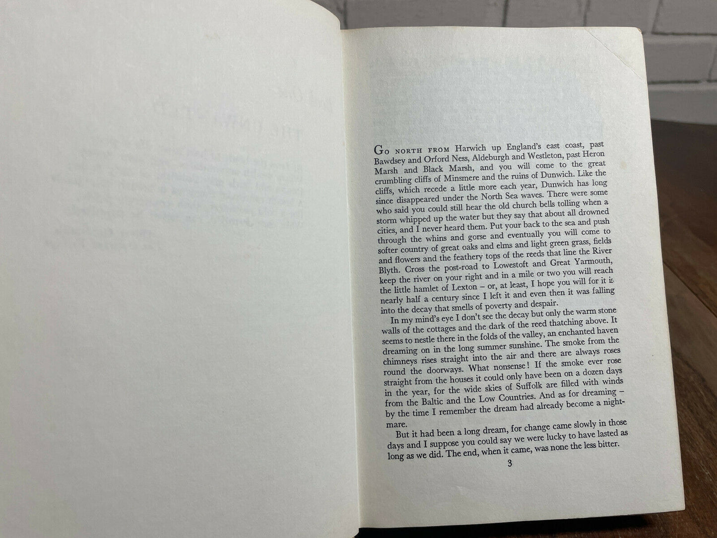 Wild Dog Running, Alan Scholefield, The Book Society, 1970, Hardc
