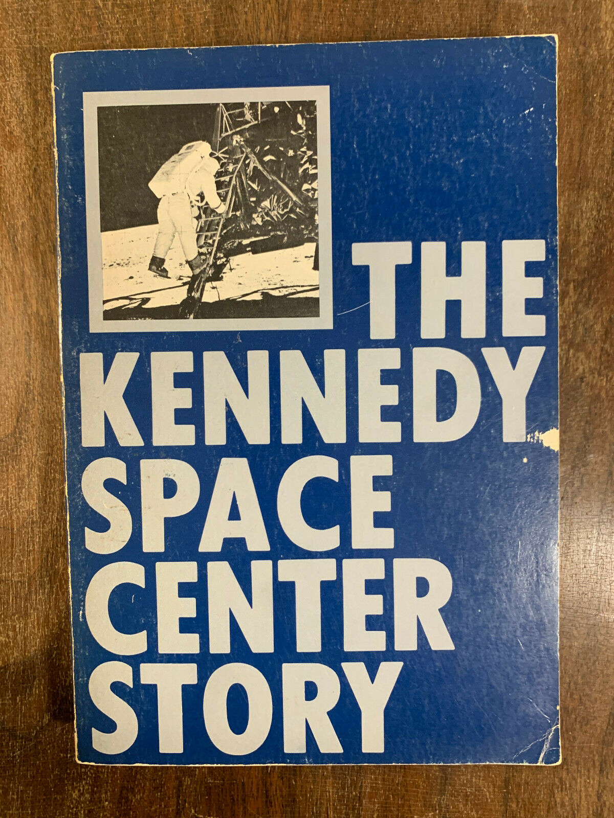 The Kennedy Space Center Story, NASA, 1974 Illustrated (C2)