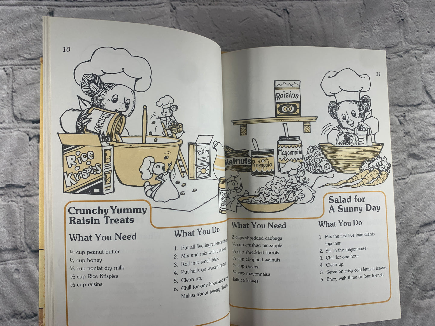 Buddy Bear's No-Cook Cookbook by  Pauline Peck [Weekly Reader Book Club · 1980]