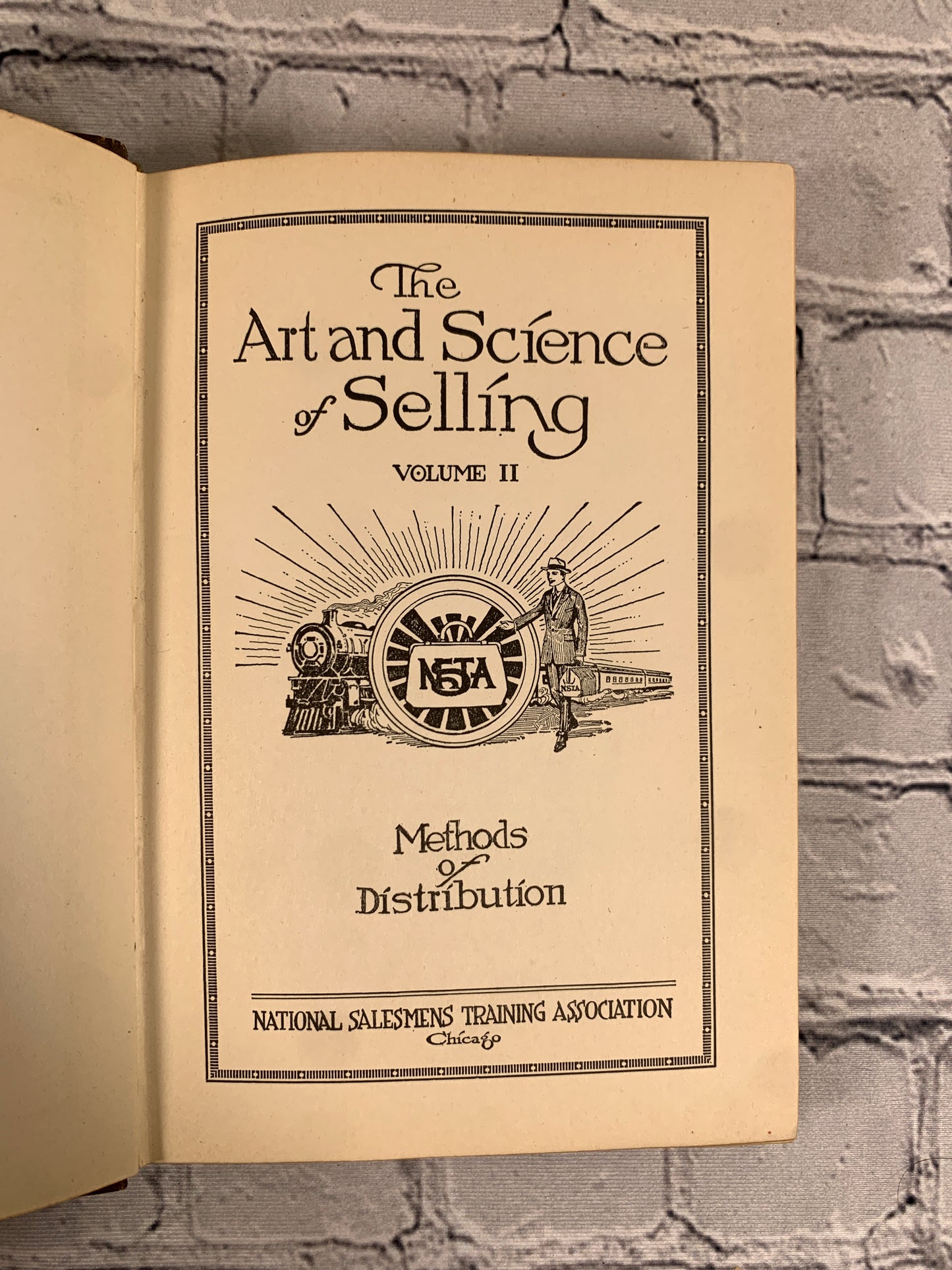 The Art and Science of Selling by The National Salesman Training Association [1922]