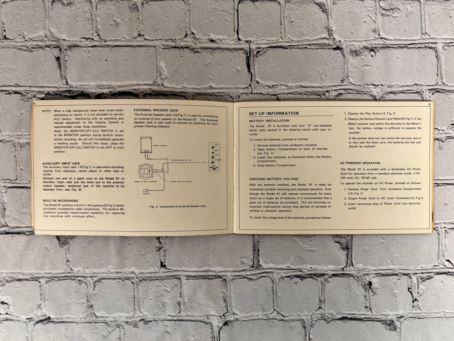 The Pro Line Roberts Portable Cassette Tape Recorder Operator's Manual · Model 81