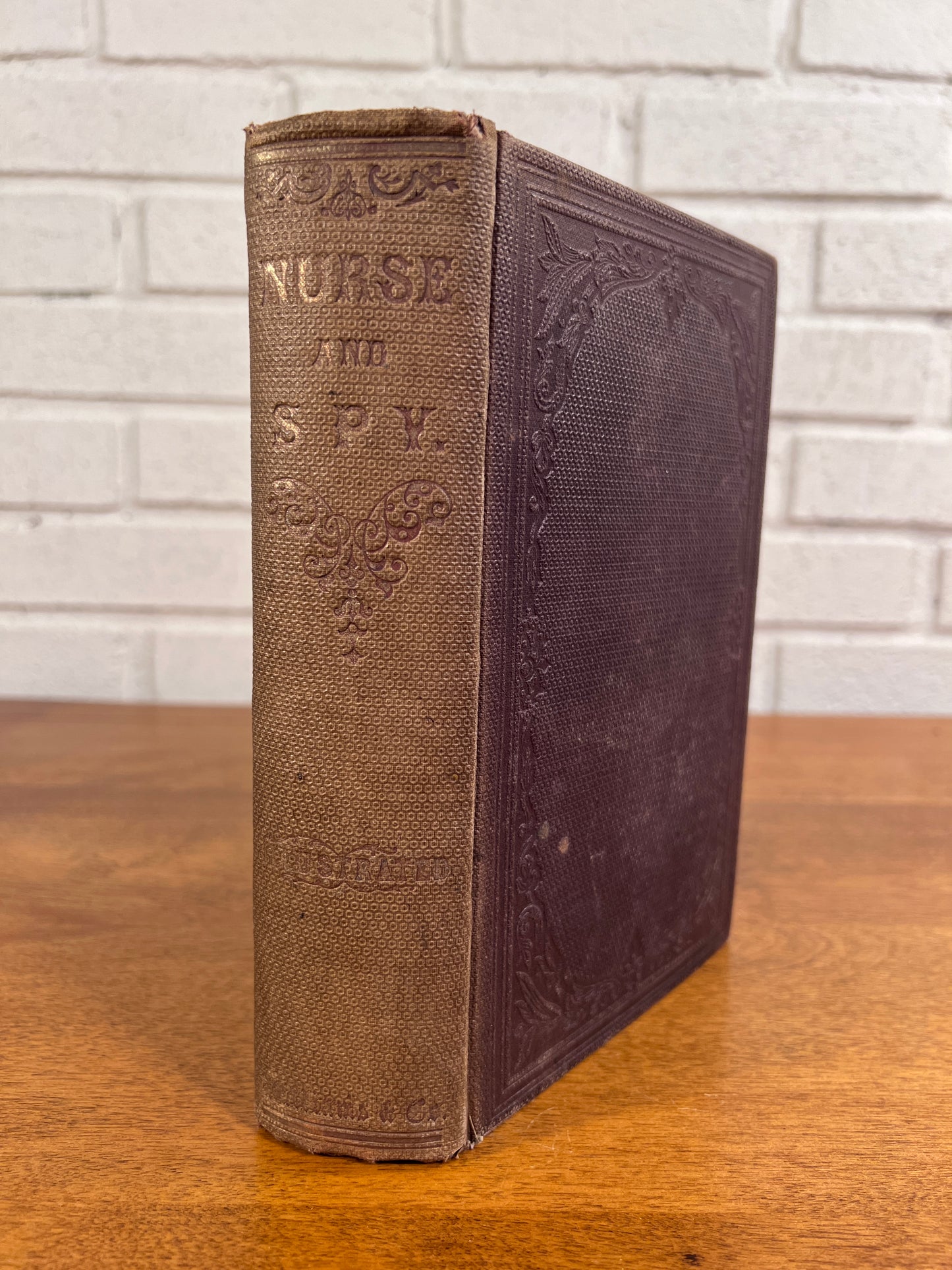 Nurse and Spy in the Union Army by Emma E. Edmonds [1865]