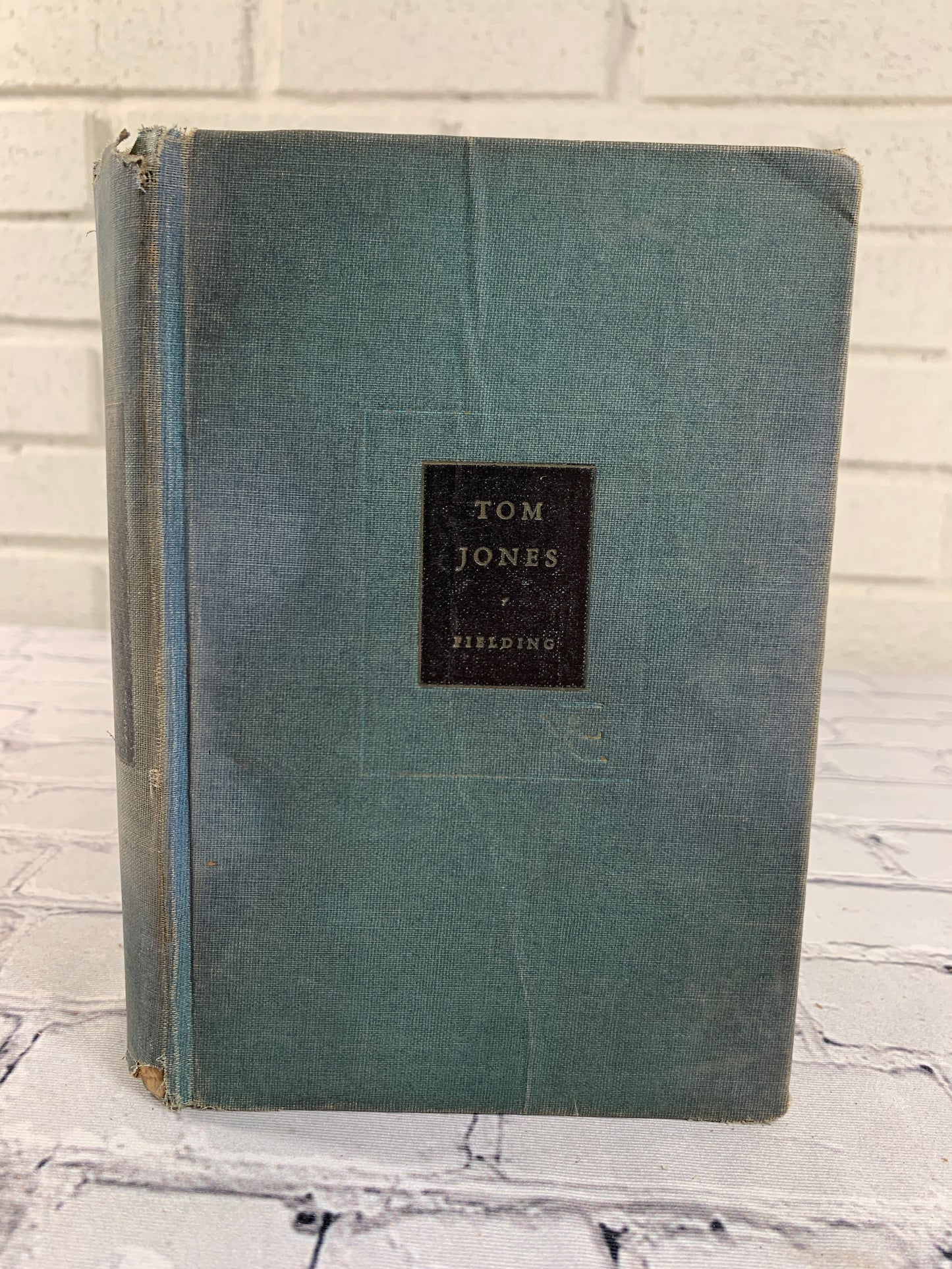 The History of Tom Jones A Foundling by Henry Fielding