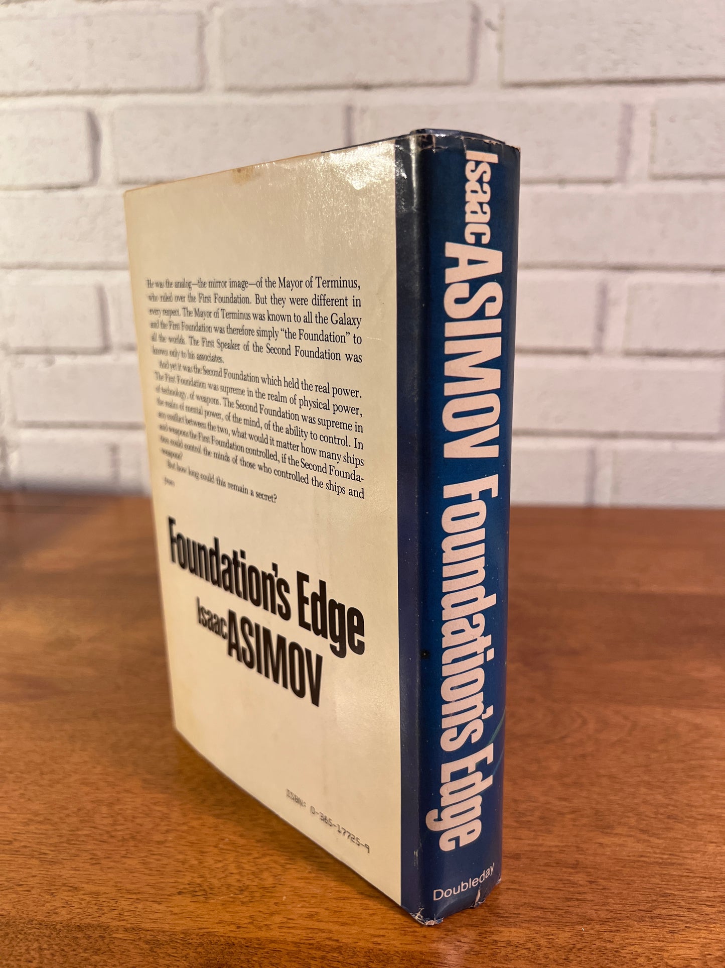 Foundation's Edge by Isaac Asimov