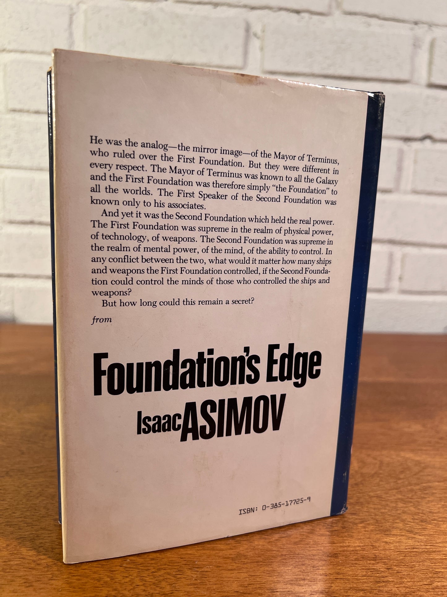 Foundation's Edge by Isaac Asimov