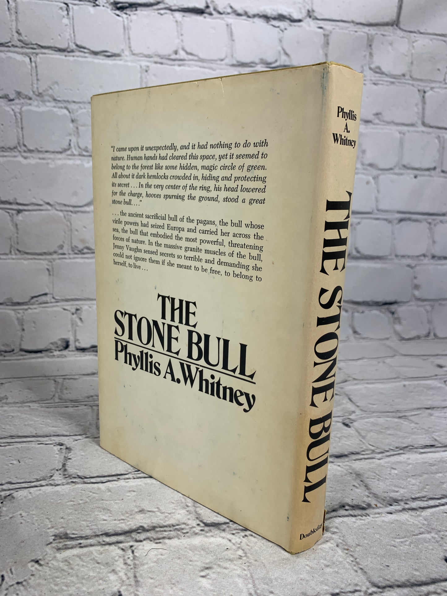 The Stone Bull by Phyllis A. Whitney [1977 · BCE]