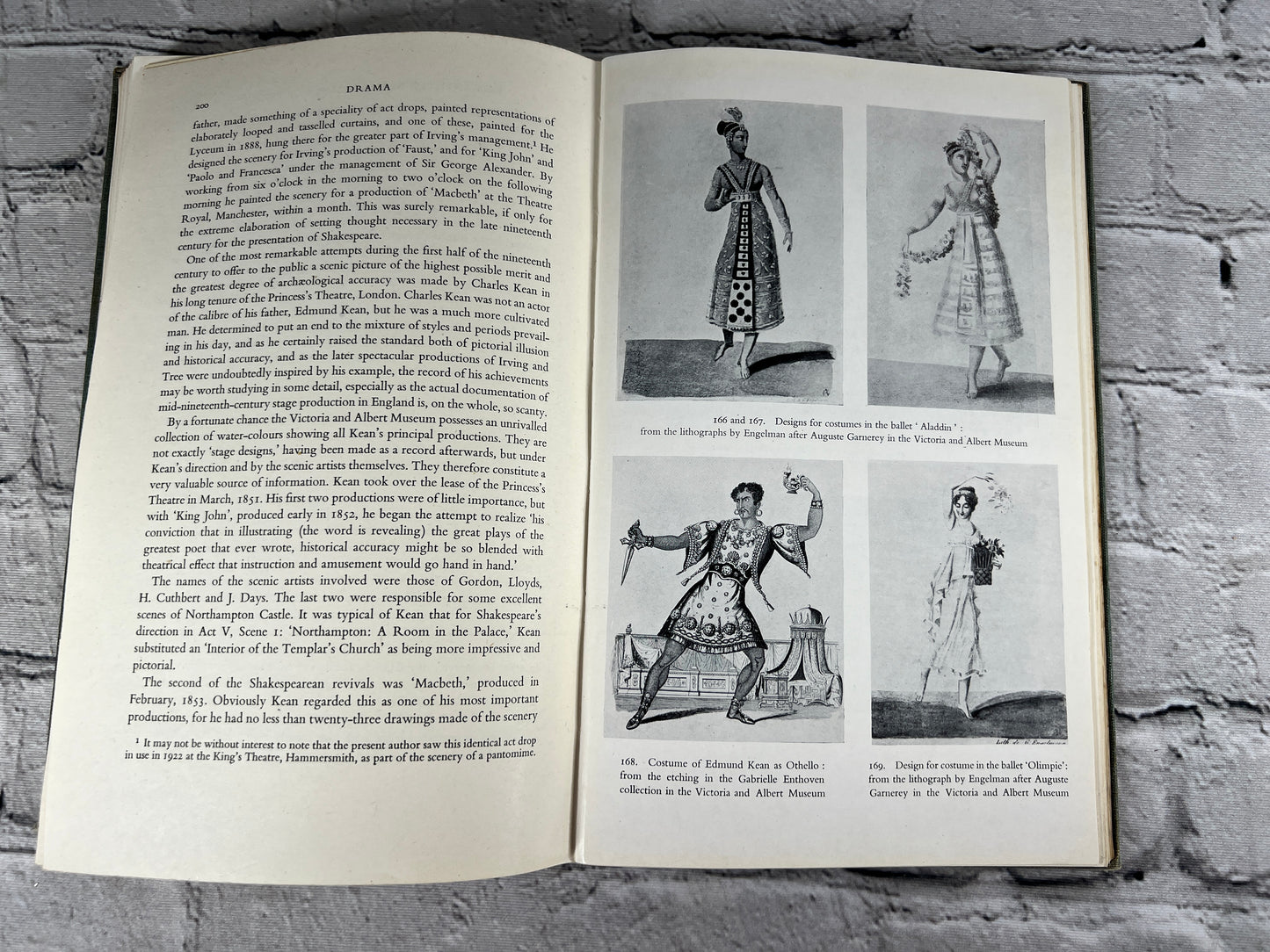 Drama: Its Costume and Décor by James Laver [1st Edition · 1951]