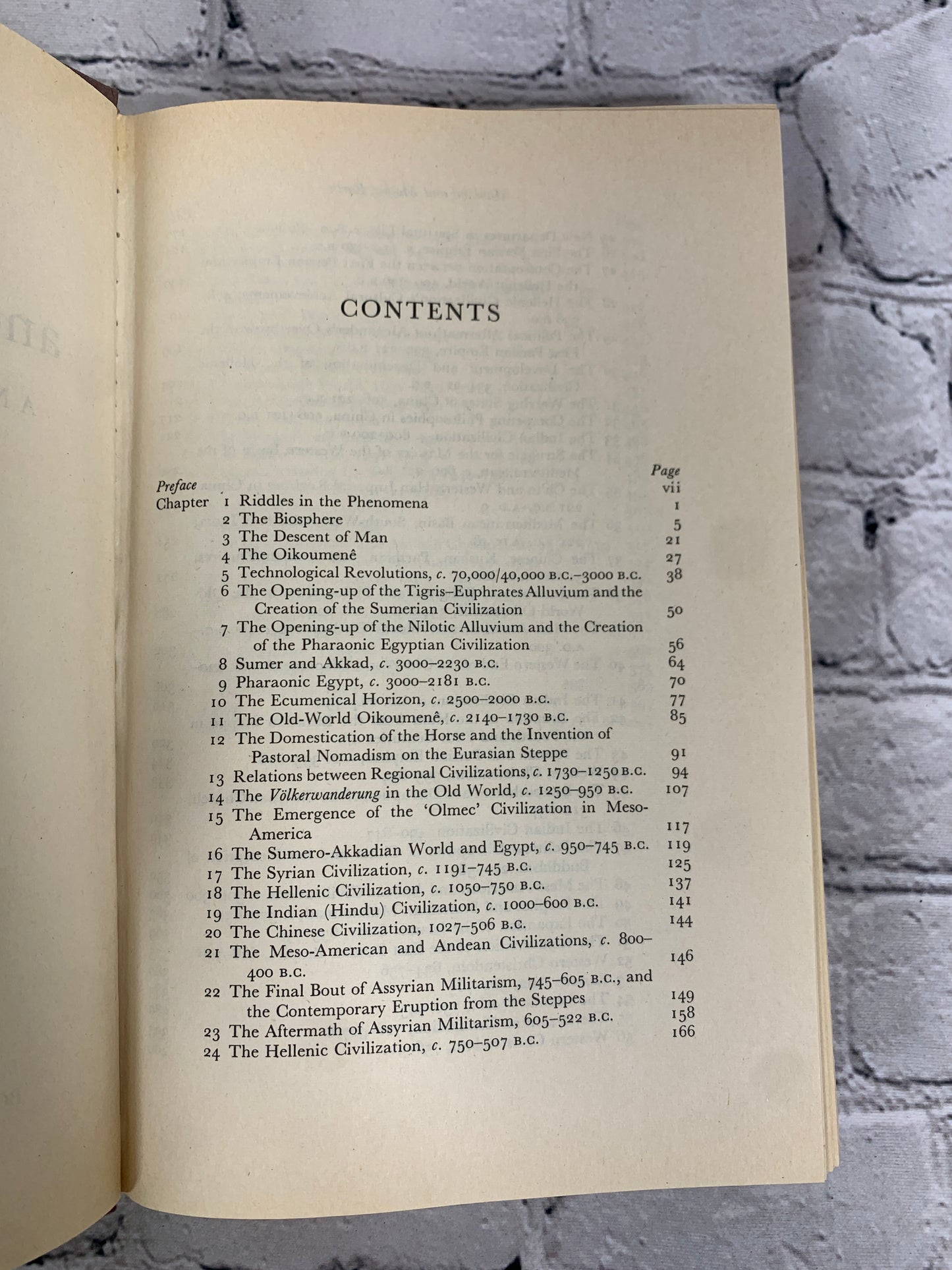 Mankind and Mother Earth Narrative History of the World by Arnold Toynbee [1976]