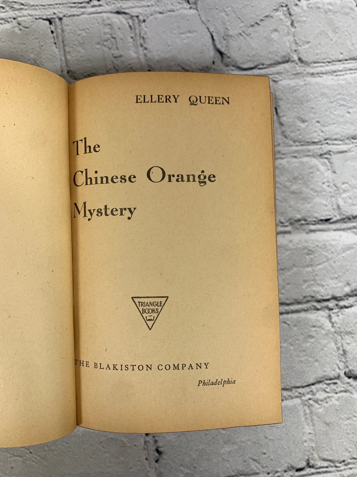 The Chinese Orange Mystery by Ellery Queen [1945]