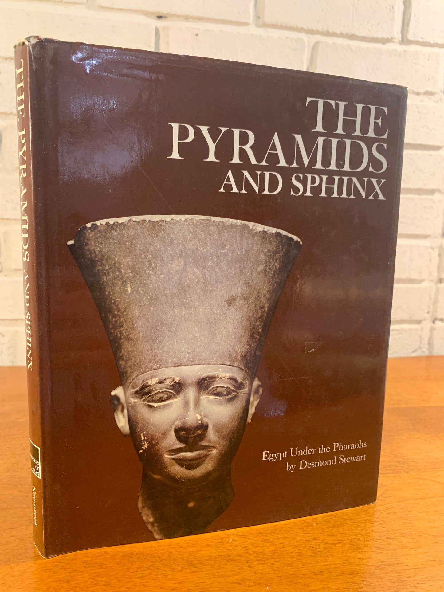The Pyramids And Sphinx: Eqypt under the Pharaohs by Desmond Stewart